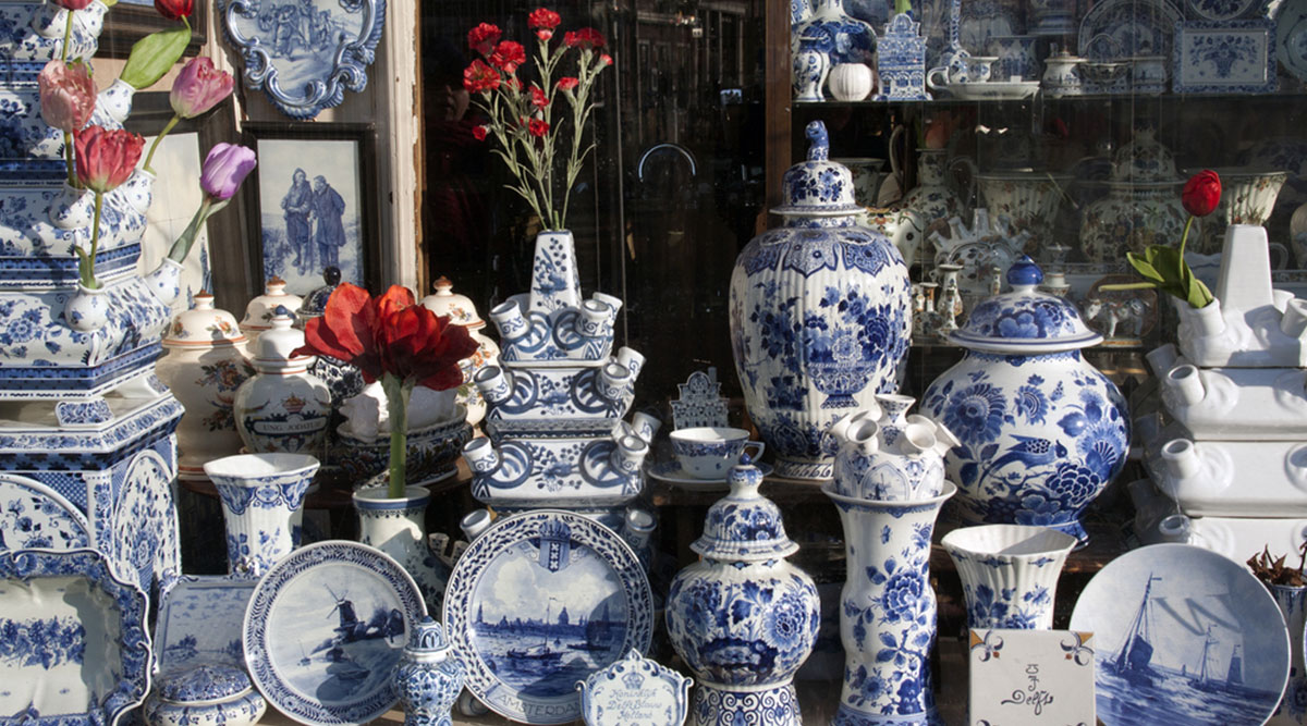 Puzzel Delfts blauwe voorwerpen