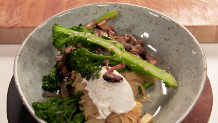 Kook mee met MAX: tagliatelle met shiitake, miso en sesam