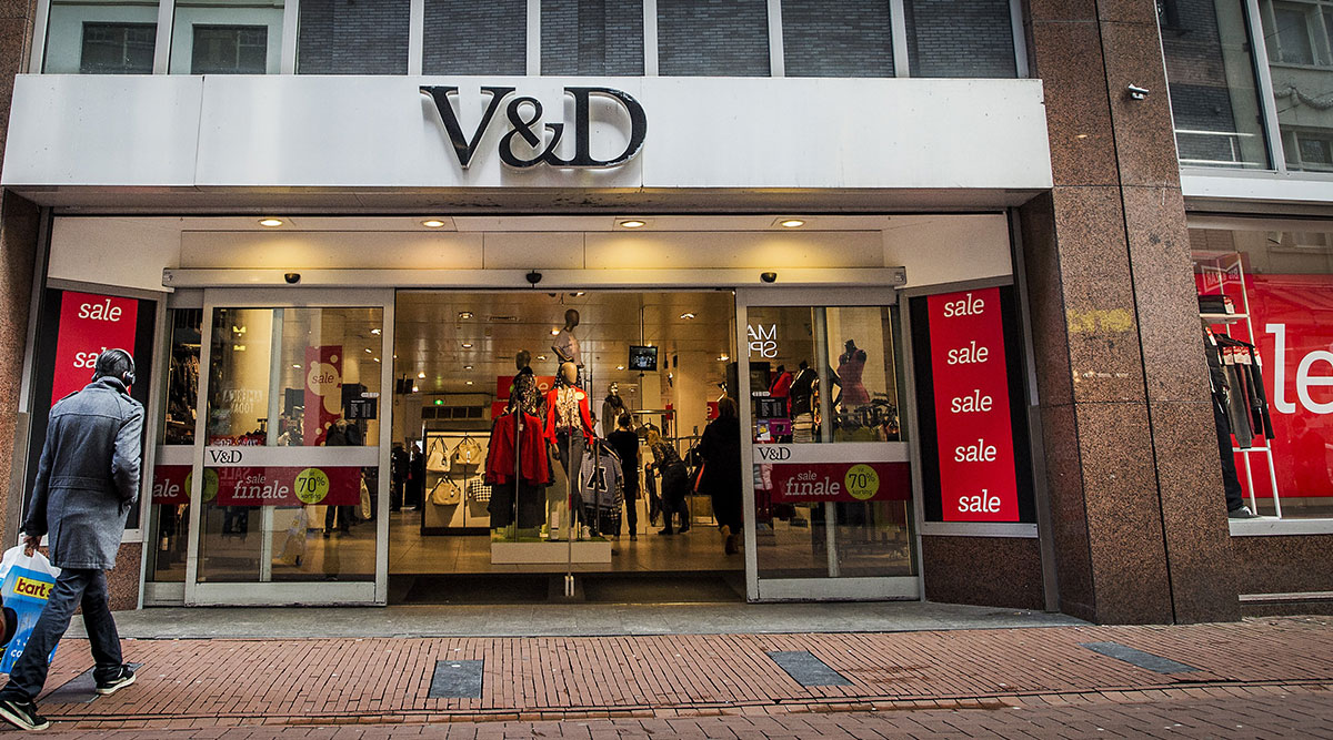 Ingang van een Vroom & Dreesman