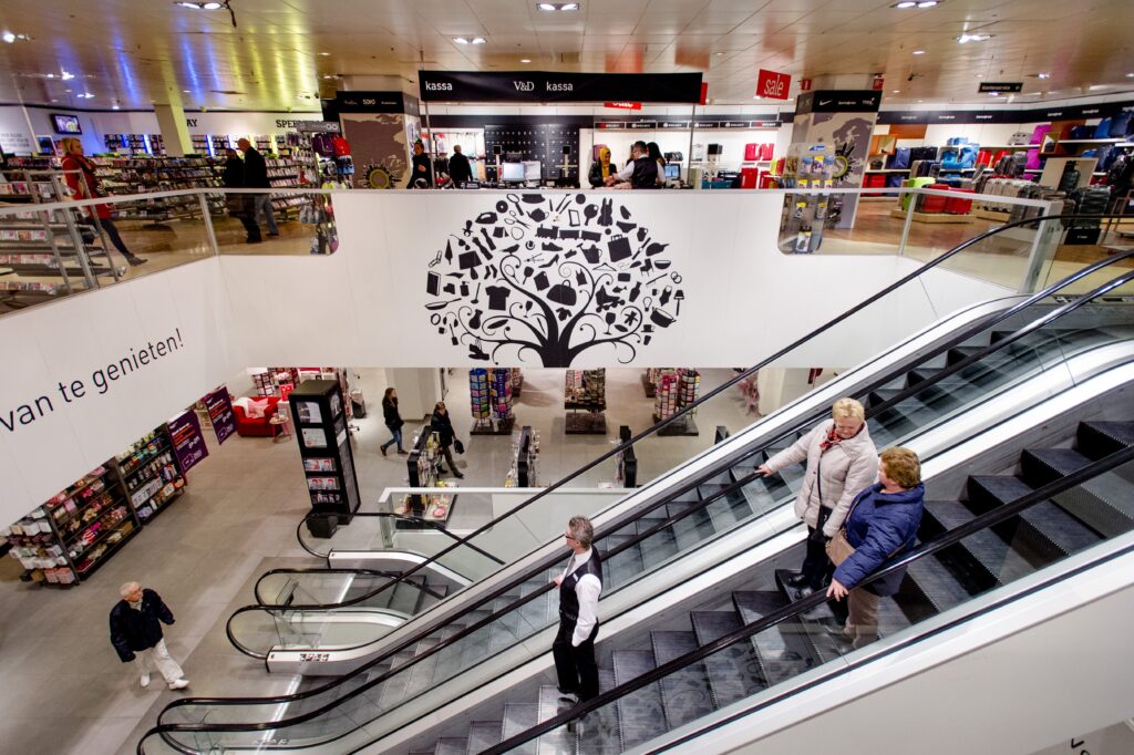 Roltrappen in een Vroom & Dreesman