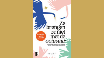 De omslag van het boek Ze brengen ze niet met de ooievaar van Kelly van Goens.