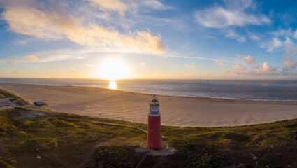 Puzzel: maak de vuurtoren en het strand van Texel compleet.