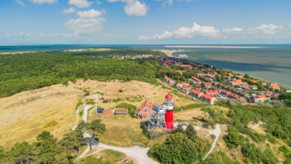 Puzzel: maak Vlieland vanuit de lucht compleet.