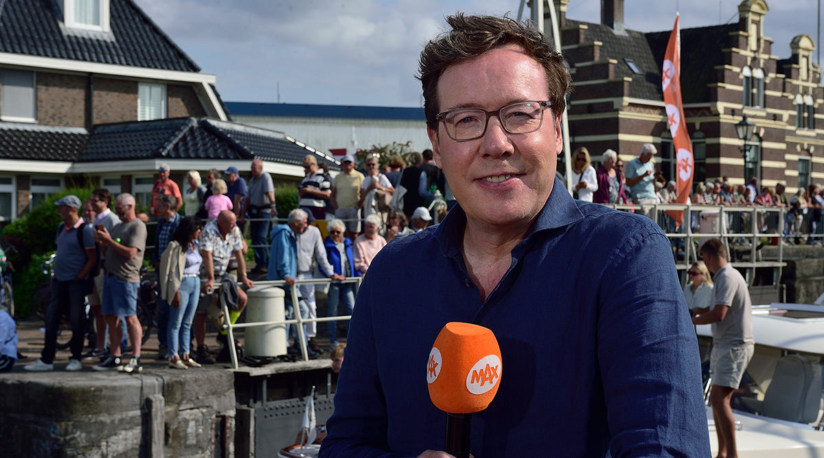 Bert Haandrikman presenteert het Skûtsje Journaal