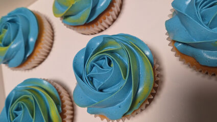 Blue Wave Cupcakes van Esmeralda Welch
