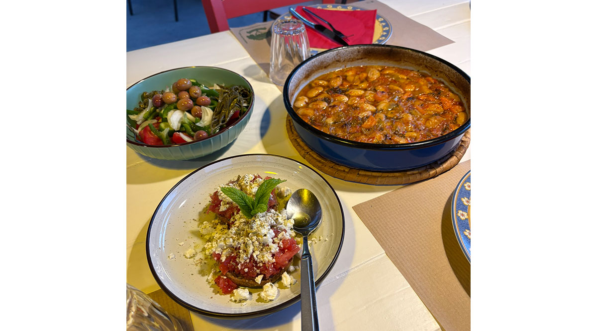 Het zelfgemaakte eten tijdens de kookworkshop op Kreta.