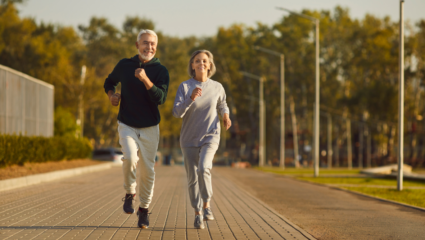 ouderen hardlopen in park