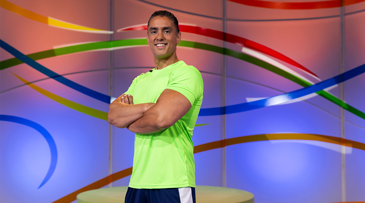 Duco Bauwens in de studio van Nederland in Beweging.