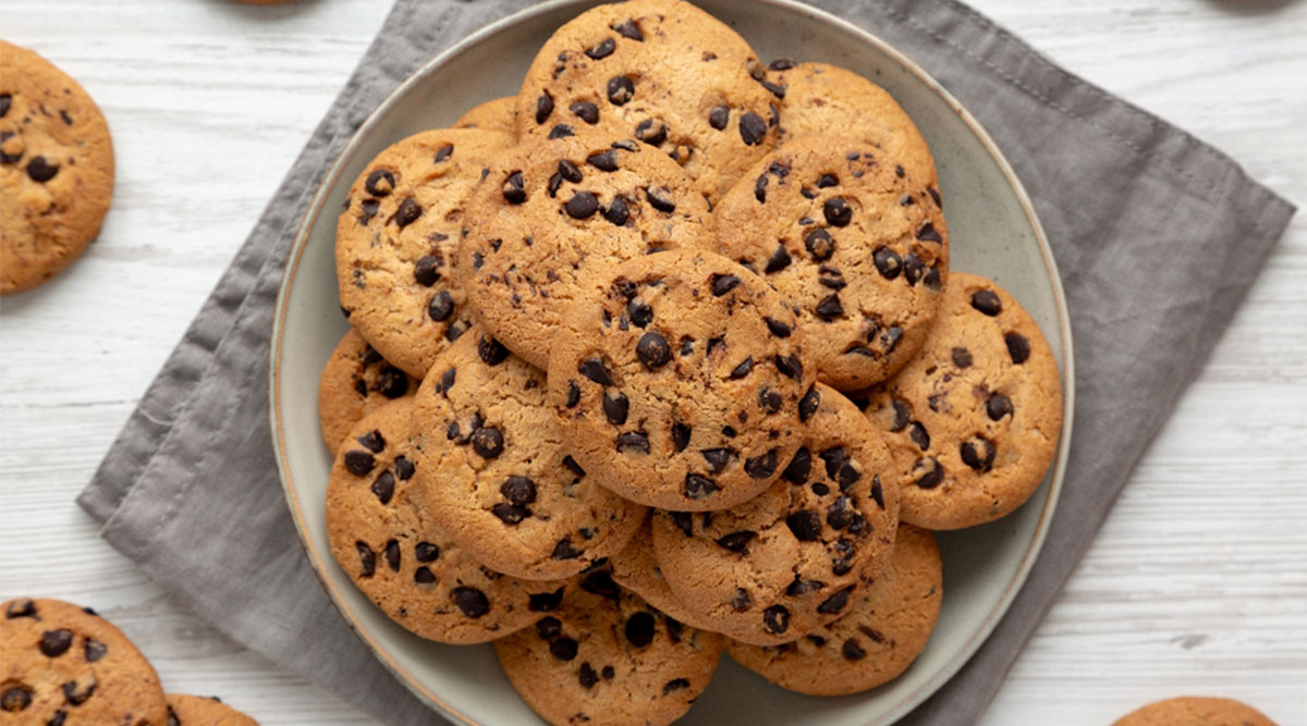 Puzzel: maak het bord vol chocolate chip cookies compleet.