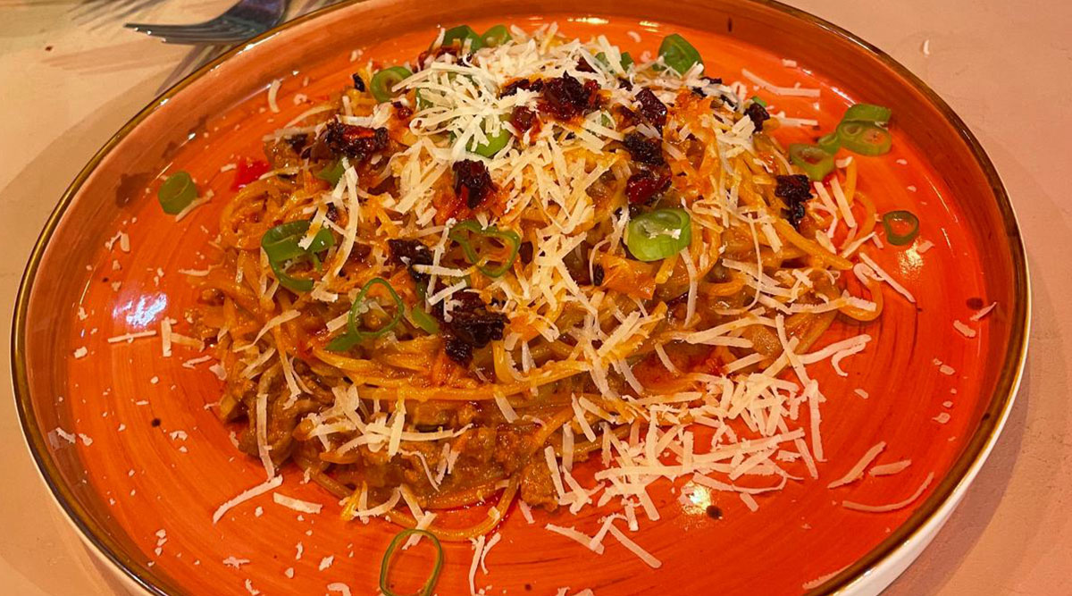 One pot gochujang pasta van Nick Toet