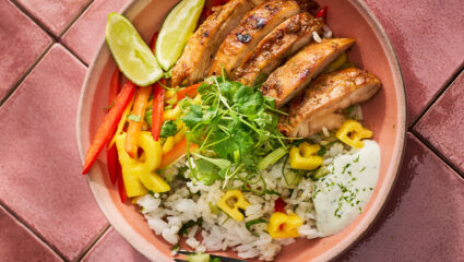 Rijstsalade met sticky kippendij van Miljuschka.