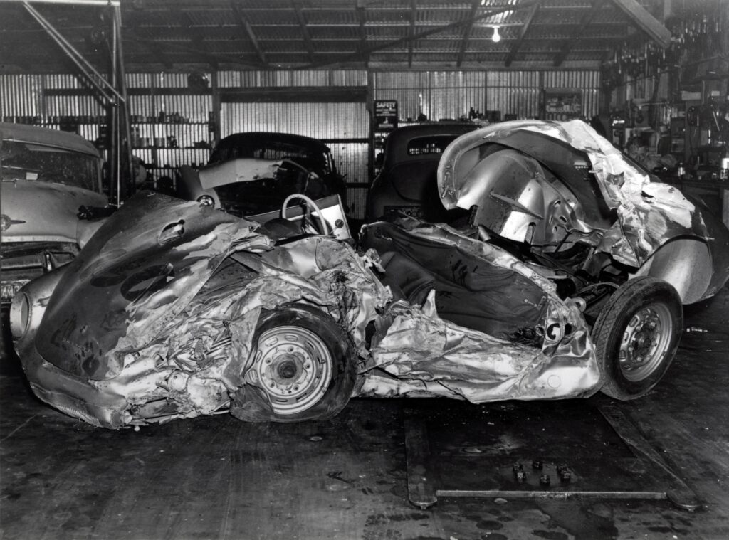 Het wrak van de Porsche van James Dean