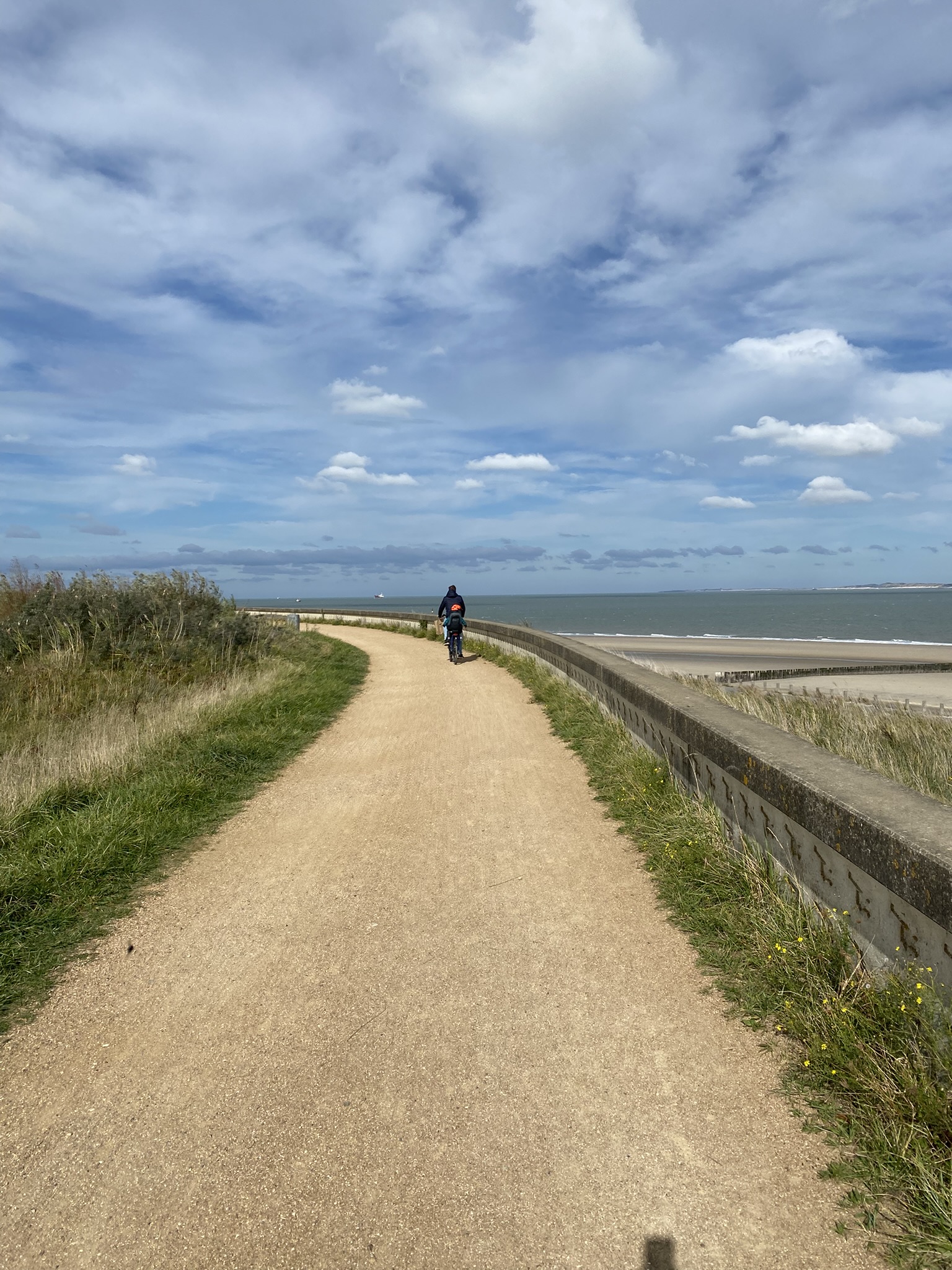 Fietsen langs de kust van Breskens naar Cadzand-Bad. 