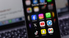 Sociale media apps op een telefoon.