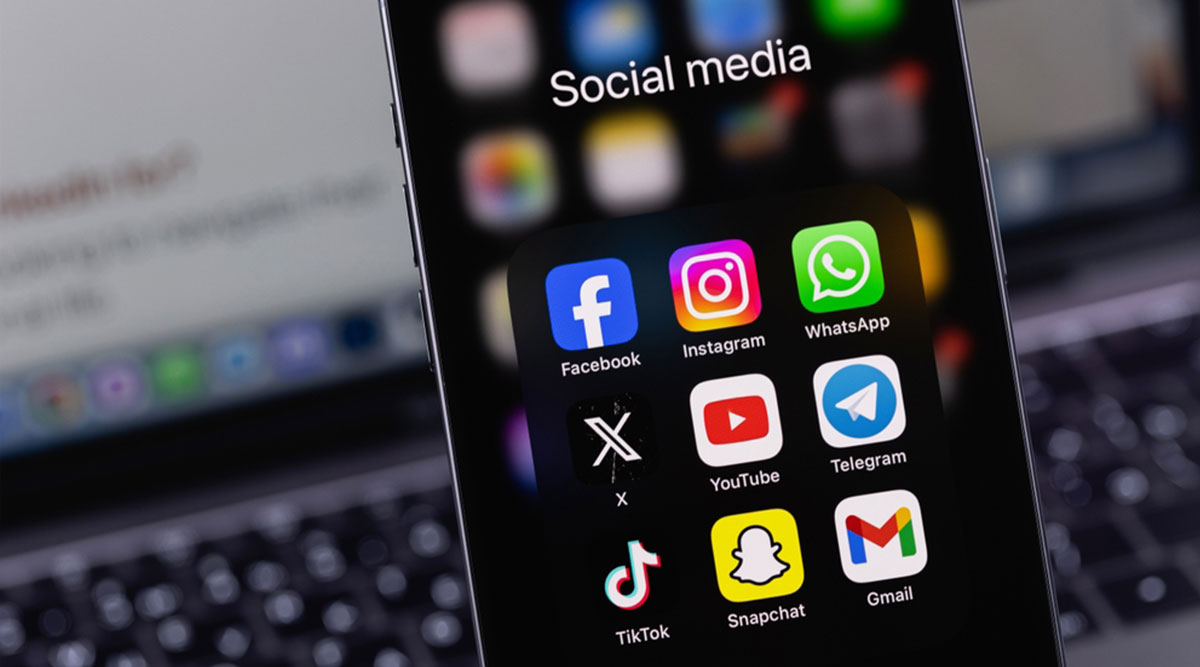 Sociale media apps op een telefoon.