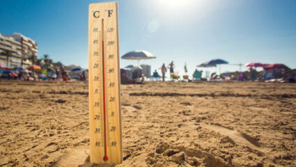 Hitte in Spanje op het strand